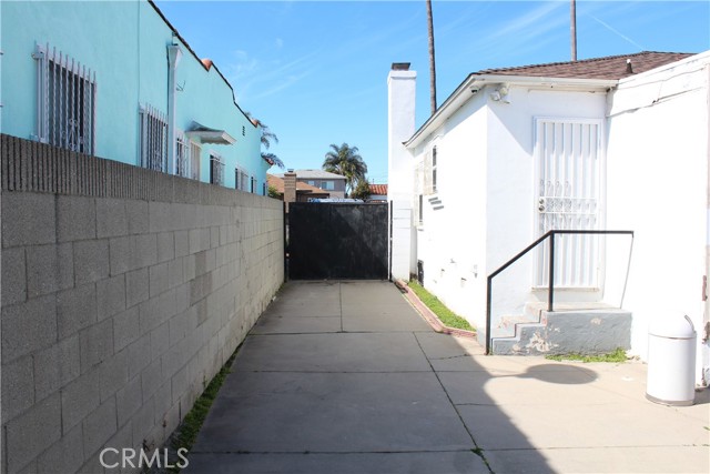 Detail Gallery Image 24 of 47 For 9812 S Denker, Los Angeles,  CA 90047 - 2 Beds | 1 Baths