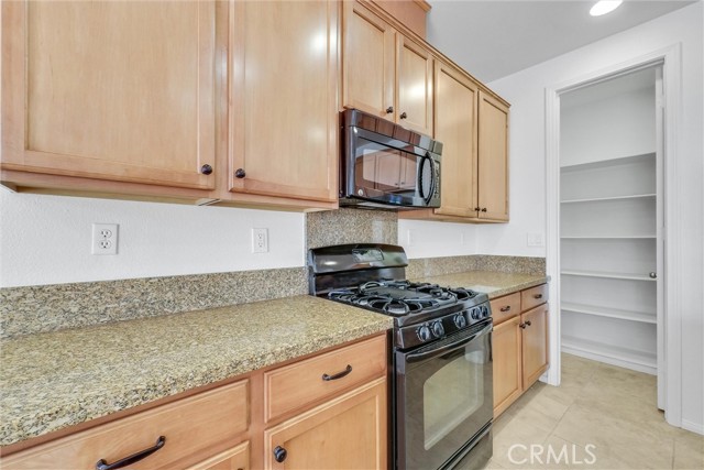 Detail Gallery Image 10 of 34 For 2750 E Oak Hill Dr #30,  Ontario,  CA 91761 - 3 Beds | 2/1 Baths