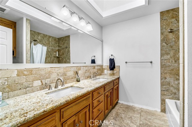 Detail Gallery Image 30 of 57 For 2436 Trevor Ct, Madera,  CA 93637 - 5 Beds | 3 Baths