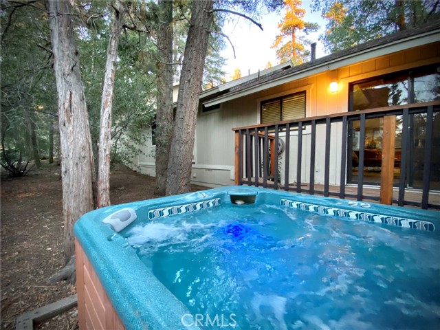 43133 Moonridge Rd, Big Bear CA: https://media.crmls.org/medias/177e3757-0a3b-479c-8f48-9f4ebff65c1e.jpg