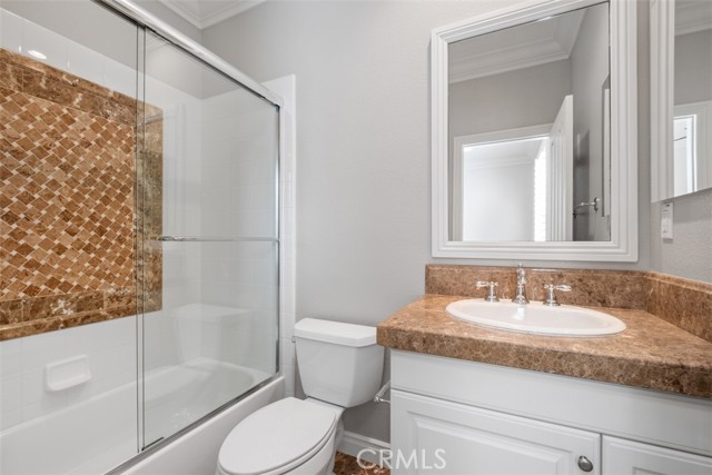 20 Townsend, Irvine CA: https://media.crmls.org/medias/177e7caa-8f26-4ef9-b0b6-d28b7ba2a7ea.jpg