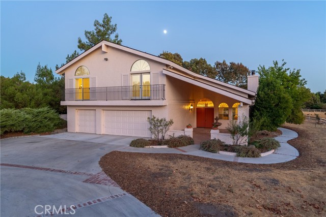 Detail Gallery Image 1 of 65 For 1285 Beaver Creek Ln, Paso Robles,  CA 93446 - 4 Beds | 3 Baths