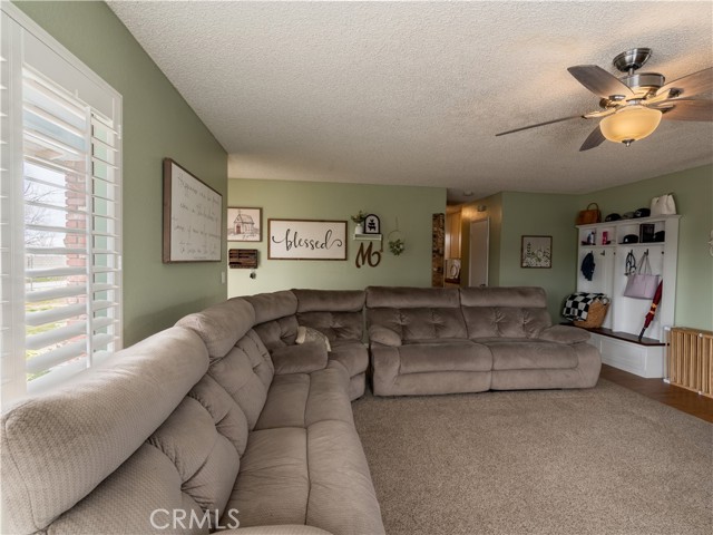 Detail Gallery Image 5 of 31 For 40734 163rd, Lancaster,  CA 93535 - 3 Beds | 2 Baths