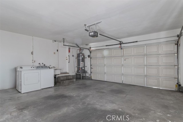 18639 Liggett, Northridge CA: https://media.crmls.org/medias/1780df49-7770-4017-8c17-30deac132ea1.jpg