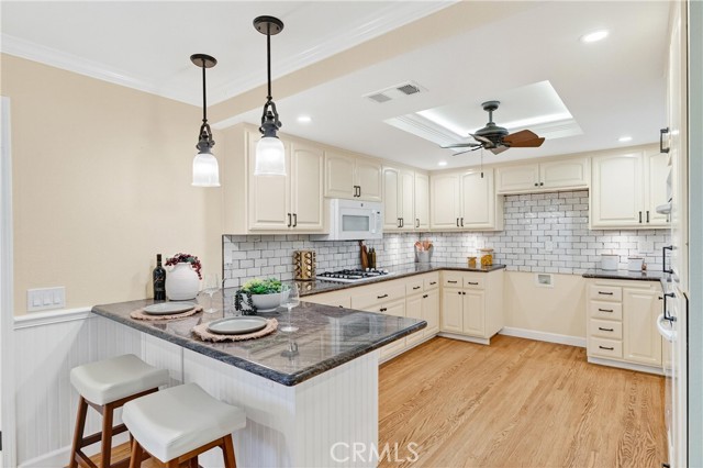 Detail Gallery Image 10 of 30 For 2496 N Beechwood St, Orange,  CA 92865 - 3 Beds | 2 Baths