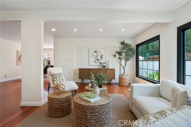 1122 Cranbrook Avenue, Torrance CA: https://media.crmls.org/medias/17830030-6f5f-498e-a72d-99694ddc961c.jpg
