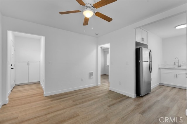 908 Manhattan Avenue, Hermosa Beach, California 90254, ,Residential Income,Sold,Manhattan,SB25198954