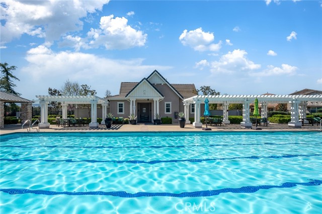 7265 Enclave Drive, Eastvale CA: https://media.crmls.org/medias/17840209-caad-4811-9000-4da3cec6afad.jpg