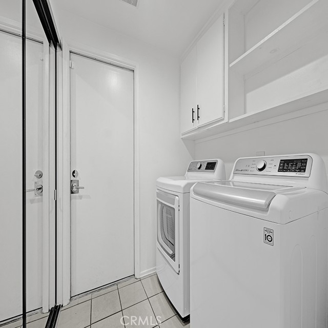23020 Wrencrest Drive, Calabasas CA: https://media.crmls.org/medias/178458bc-e329-4bc4-bd0f-f59600c5d75f.jpg