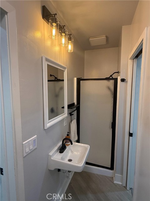 Detail Gallery Image 10 of 12 For 211 N Pasadena, Azusa,  CA 91702 - 3 Beds | 2 Baths