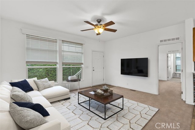 Detail Gallery Image 4 of 50 For 3595 Santa Fe Ave #90,  Long Beach,  CA 90810 - 3 Beds | 2 Baths