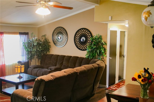 Detail Gallery Image 10 of 44 For 700 E Washington St #142,  Colton,  CA 92324 - 3 Beds | 2 Baths
