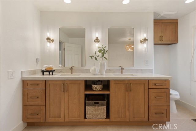 Detail Gallery Image 14 of 61 For 10181 Overhill Dr, North Tustin,  CA 92705 - 5 Beds | 4 Baths