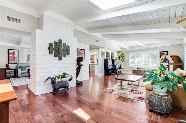 1289 La Jolla Drive photo 4