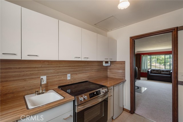 23060 Doris Way, Torrance CA: https://media.crmls.org/medias/17875735-27b2-49cf-b27d-91ae1446bbc1.jpg