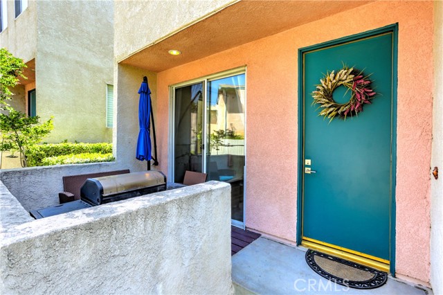 Detail Gallery Image 3 of 27 For 13901 Olive View Ln #6,  Sylmar,  CA 91342 - 3 Beds | 2/1 Baths