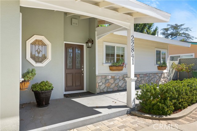 Detail Gallery Image 4 of 40 For 22841 Mariano St, Woodland Hills,  CA 91367 - 3 Beds | 3 Baths