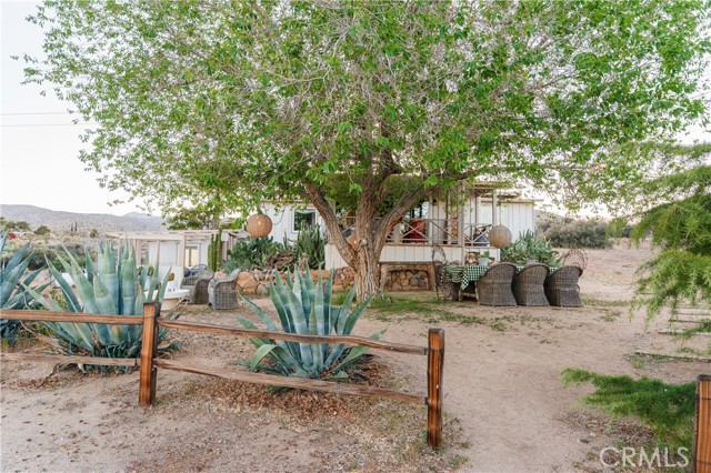 Detail Gallery Image 3 of 47 For 2810 Painted Post Pass, Pioneertown,  CA 92268 - 2 Beds | 3 Baths