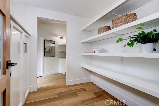 Pantry w/Cabinets