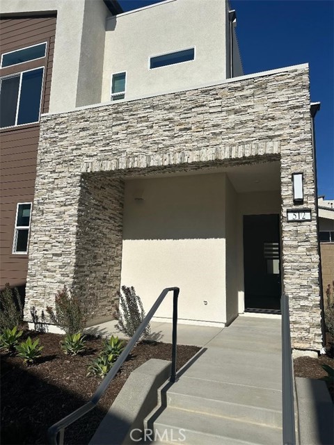 Front Image Thumbnail for CROC26054411