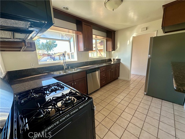 Detail Gallery Image 5 of 21 For 5775 Trinidad, Buena Park,  CA 90620 - 3 Beds | 1/1 Baths