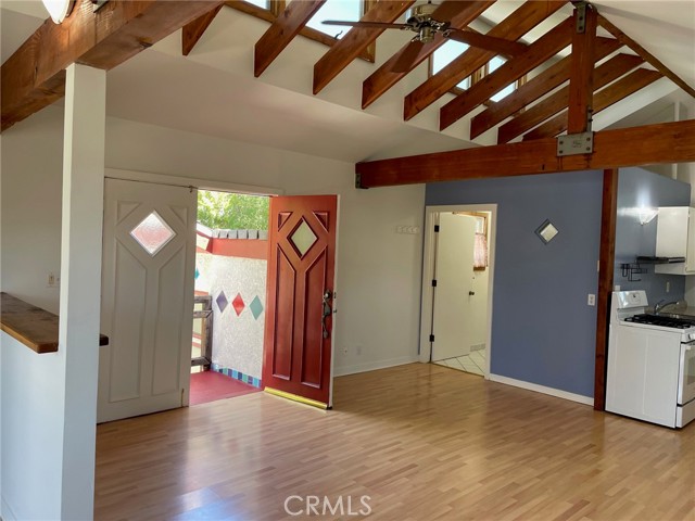 5257 Sylmar Avenue, Sherman Oaks CA: https://media.crmls.org/medias/178a1ddf-e9a7-4995-8d18-58bd0a4e6fee.jpg