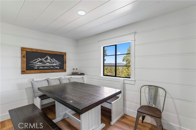 Detail Gallery Image 19 of 53 For 101 State Highway 173, Lake Arrowhead,  CA 92352 - 3 Beds | 3 Baths