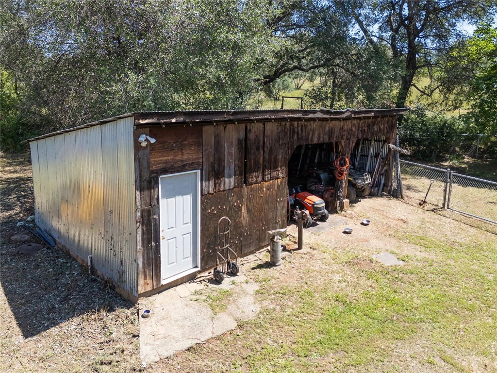 https://media.crmls.org/medias/178ae68b-8761-41fe-92d6-48763a0fb774.jpg?preset=X-Large