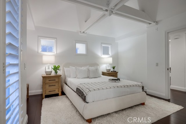 2569 Bungalow Place, Corona del Mar CA: https://media.crmls.org/medias/178af370-6923-4cc8-be65-43d968406d4c.jpg