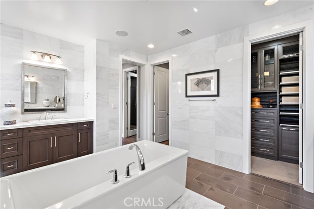 Detail Gallery Image 33 of 52 For 50 Cooper, Lake Forest,  CA 92630 - 5 Beds | 5/1 Baths