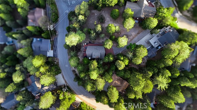 553 Pioneer Road, Lake Arrowhead CA: https://media.crmls.org/medias/178cef68-f6ac-466a-96c6-2316fbffe6a2.jpg