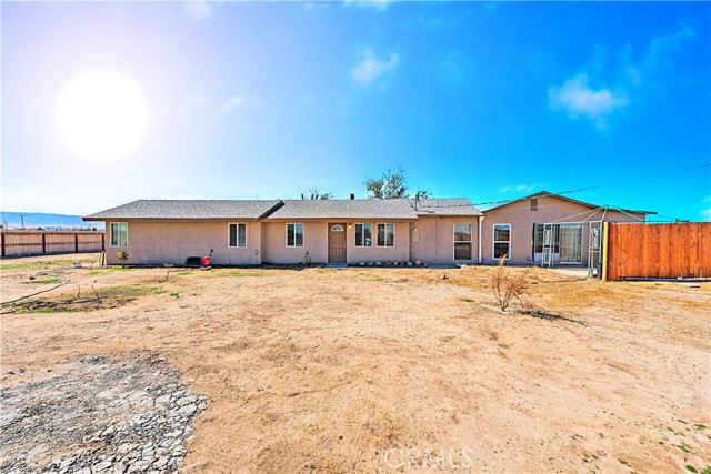 Detail Gallery Image 2 of 56 For 45827 48th St, Lancaster,  CA 93536 - 4 Beds | 2 Baths