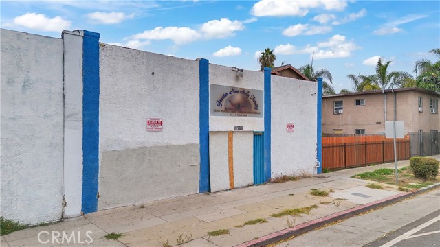 10808 South Broadway photo 2