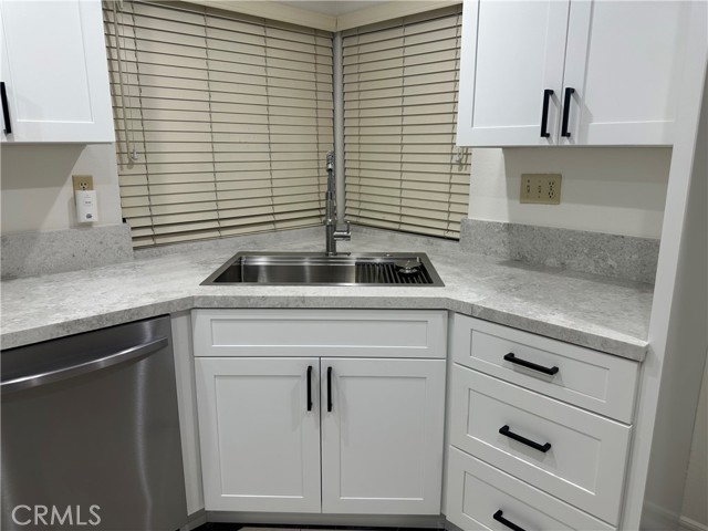 Detail Gallery Image 8 of 20 For 2124 Wildwood Ct, Fullerton,  CA 92831 - 3 Beds | 2 Baths