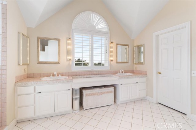 25912 Densmore Drive, Lake Forest CA: https://media.crmls.org/medias/179048f8-5353-4575-bf82-766854277f26.jpg