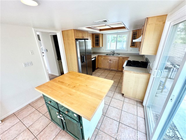 239 Via Socorro, San Clemente CA: https://media.crmls.org/medias/1790db0b-e5c3-405a-9761-bc51684736a5.jpg