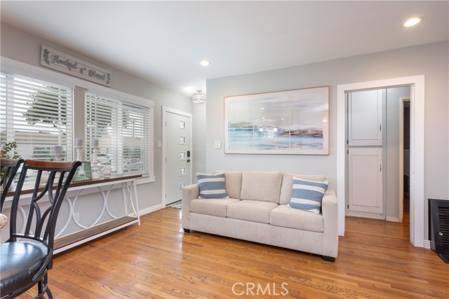 Detail Gallery Image 5 of 28 For 7412 Lindsey Ave., Pico Rivera,  CA 90660 - 2 Beds | 1 Baths