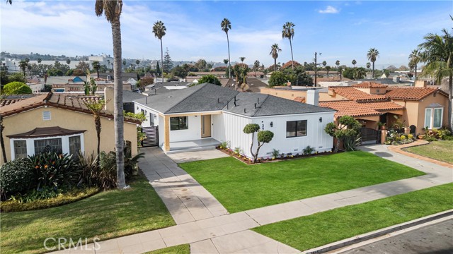 Detail Gallery Image 3 of 62 For 3945 S Norton Ave, Los Angeles,  CA 90008 - 4 Beds | 3/1 Baths