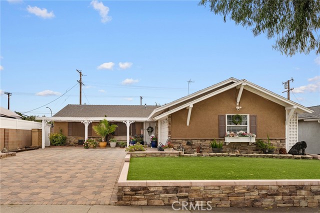 Detail Gallery Image 4 of 36 For 1406 Carey Ave, Brea,  CA 92821 - 4 Beds | 2 Baths