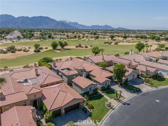 55675 Turnberry Way, La Quinta CA: https://media.crmls.org/medias/1792948f-e6d0-4063-af70-8e135bda2b81.jpg