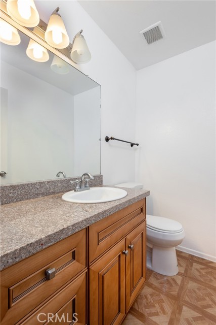 Detail Gallery Image 6 of 19 For 159 Lexington Ln, Costa Mesa,  CA 92626 - 1 Beds | 1/1 Baths