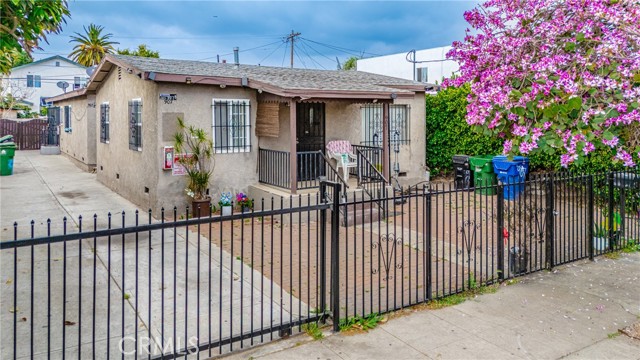 Detail Gallery Image 1 of 39 For 907 E 109th Pl, Los Angeles,  CA 90059 - – Beds | – Baths