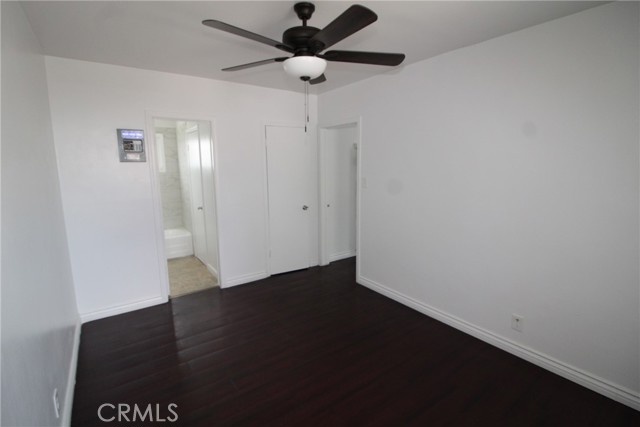 Detail Gallery Image 9 of 12 For 4954 Tweedy Bld #F,  South Gate,  CA 90280 - 2 Beds | 2 Baths