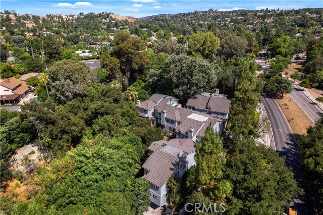 Detail Gallery Image 32 of 34 For 23163 Mulholland Drive Unit 6, Woodland Hills,  CA 91364 - 2 Beds | 2/1 Baths