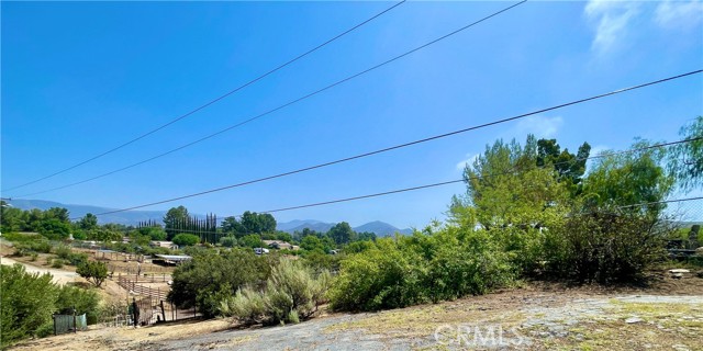 32401 Barber Road, Agua Dulce CA: https://media.crmls.org/medias/17948e4d-3dc9-420c-94d0-b76deee26f3d.jpg