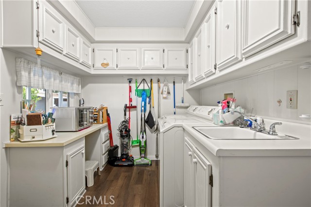 5200 Irvine Blvd., Irvine CA: https://media.crmls.org/medias/1795dd50-3fd4-4627-9f29-e0a1ea61e01d.jpg