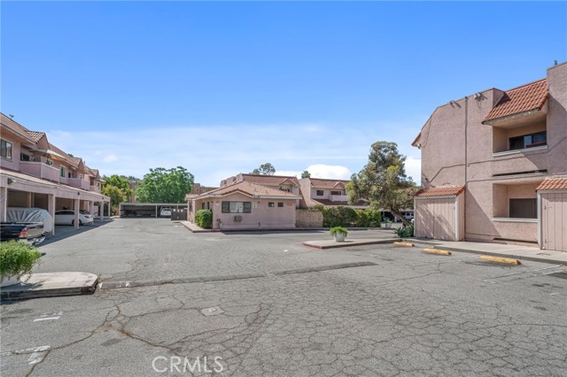 Detail Gallery Image 33 of 39 For 10943 Laurel Canyon #B9,  San Fernando,  CA 91340 - 2 Beds | 2 Baths