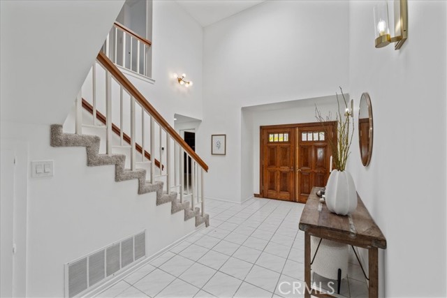 6451 E Shire Way, Long Beach CA: https://media.crmls.org/medias/17971f58-d8e6-42a9-8a64-4ab9f58e9cd2.jpg