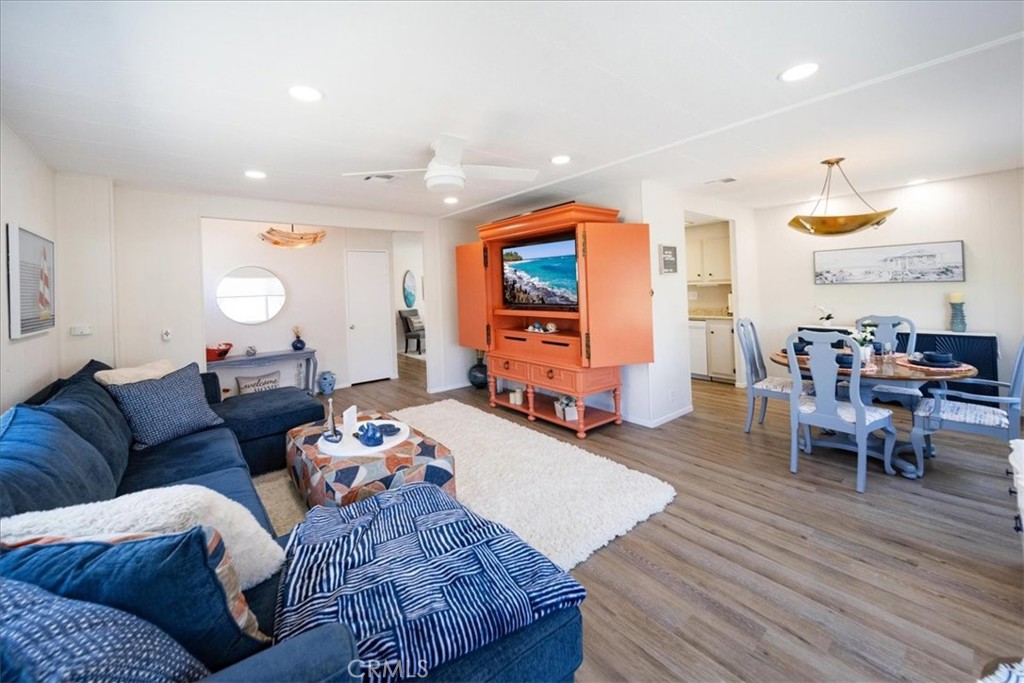 73257 Quivera Street