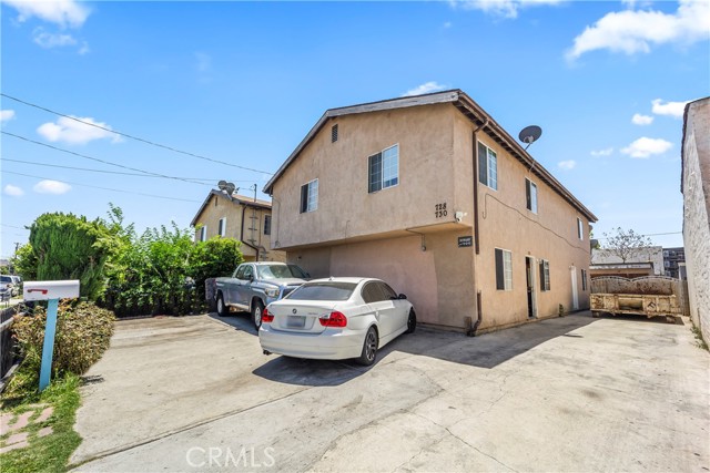 730 W 52 Place, Los Angeles CA: https://media.crmls.org/medias/17976598-8b0c-4b00-8962-703a7a8168f5.jpg